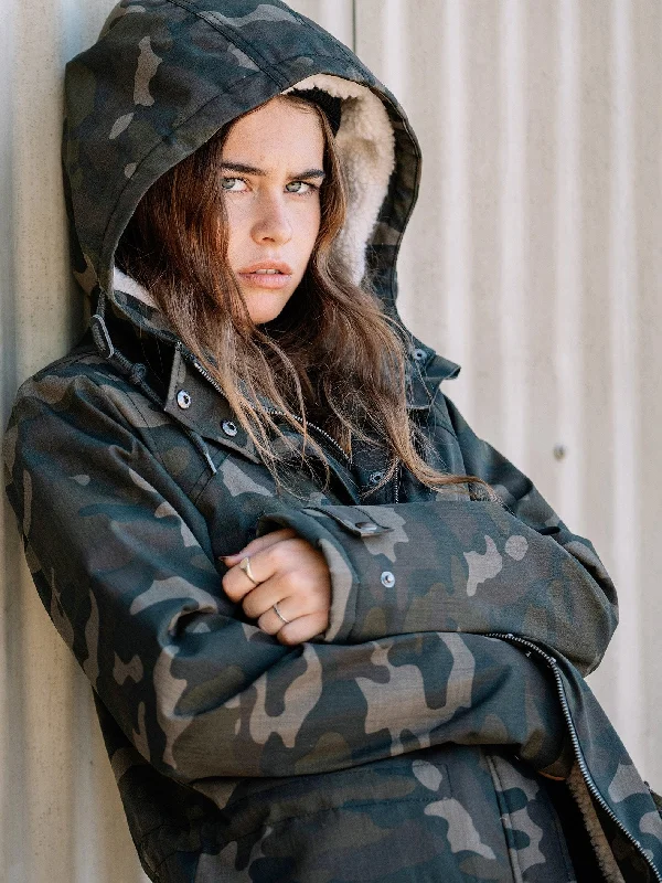 Walk On By 5K Nuts Parka - CAMOUFLAGE